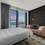 D-Ocean Retreat Modern 3-Bedroom Apartment